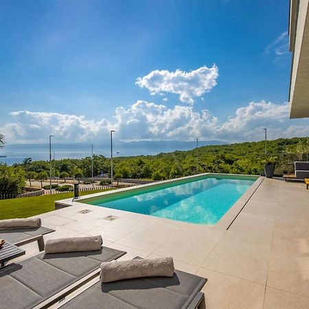 Villa Ameli Apartment With Swimming Pool Fiume Kültér fotó