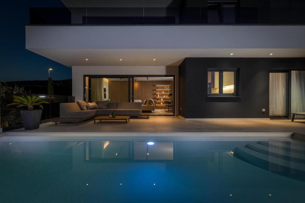 Villa Ameli Apartment With Swimming Pool Fiume Kültér fotó